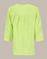 Neongrüne Bluse mit Dreiviertel-Ärmeln und plissierter Vorderseite.