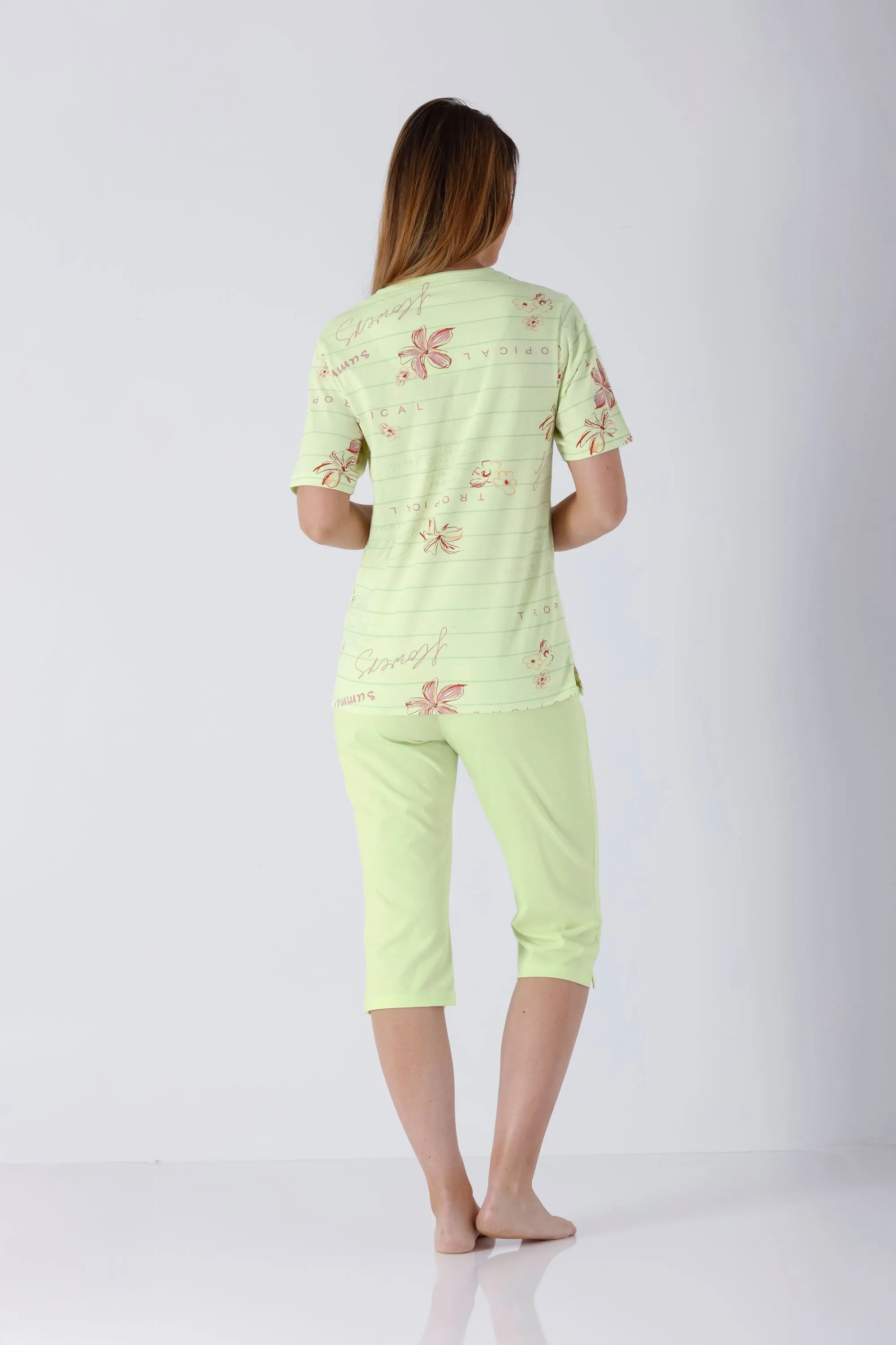 Damen Schlafanzug Capri Klima-Light in Limettengrün mit rosa Blumenprint