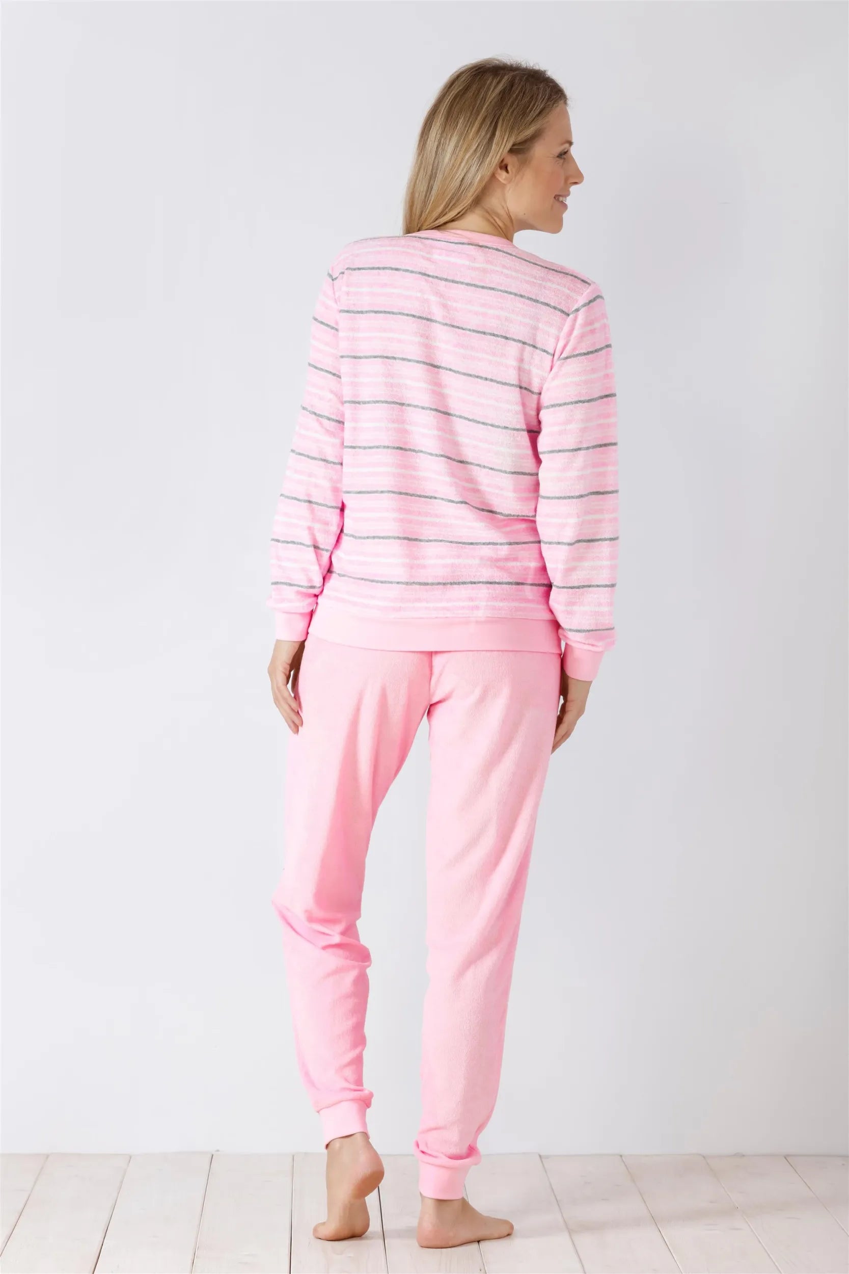 Rosa gestreiftes, langärmeliges Pyjama-Set für Damen.