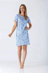 Damen Sleepshirt Premium Cotton: hellblaues Nachthemd mit Blumenmuster