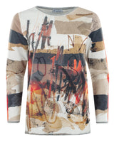 Abstraktes Langarmshirt mit Kunstdruck in Beige-, Marineblau- und Orangetönen.