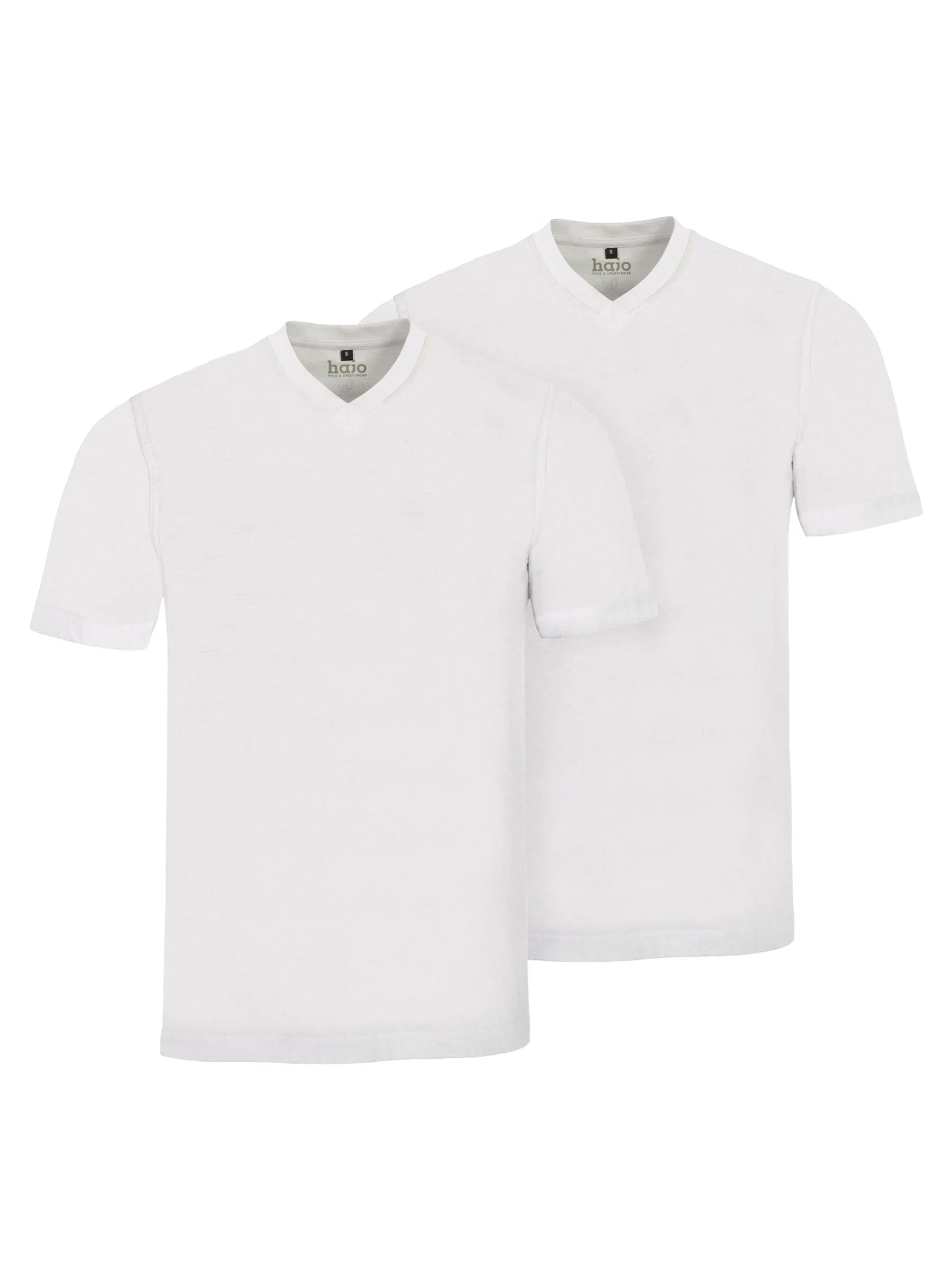 Doppelpack t-shirt v-ausschnitt mit zwei weißen baumwoll v-neck shirts in hochwertiger qualität, sauber gefaltet