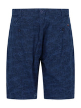 Elastische Bermudashort allover bedruckt in Dunkelblau mit dezentem Palmenmuster