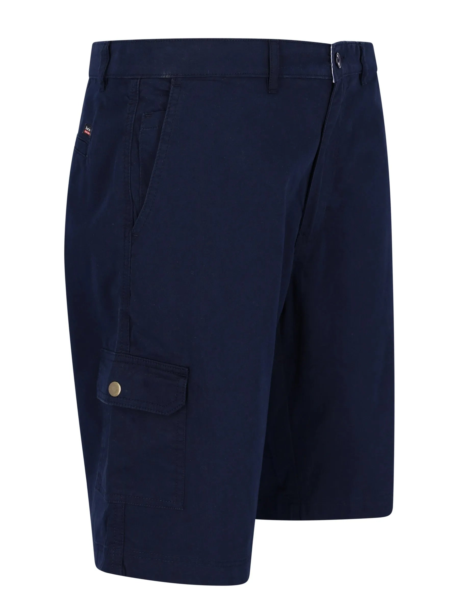 Navyblaue elastische Bermudashort mit Cargotaschen und Knöpftasche