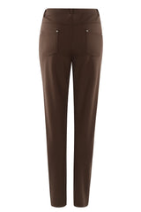 Braune Lederhose mit Reißverschluss und Taschen.