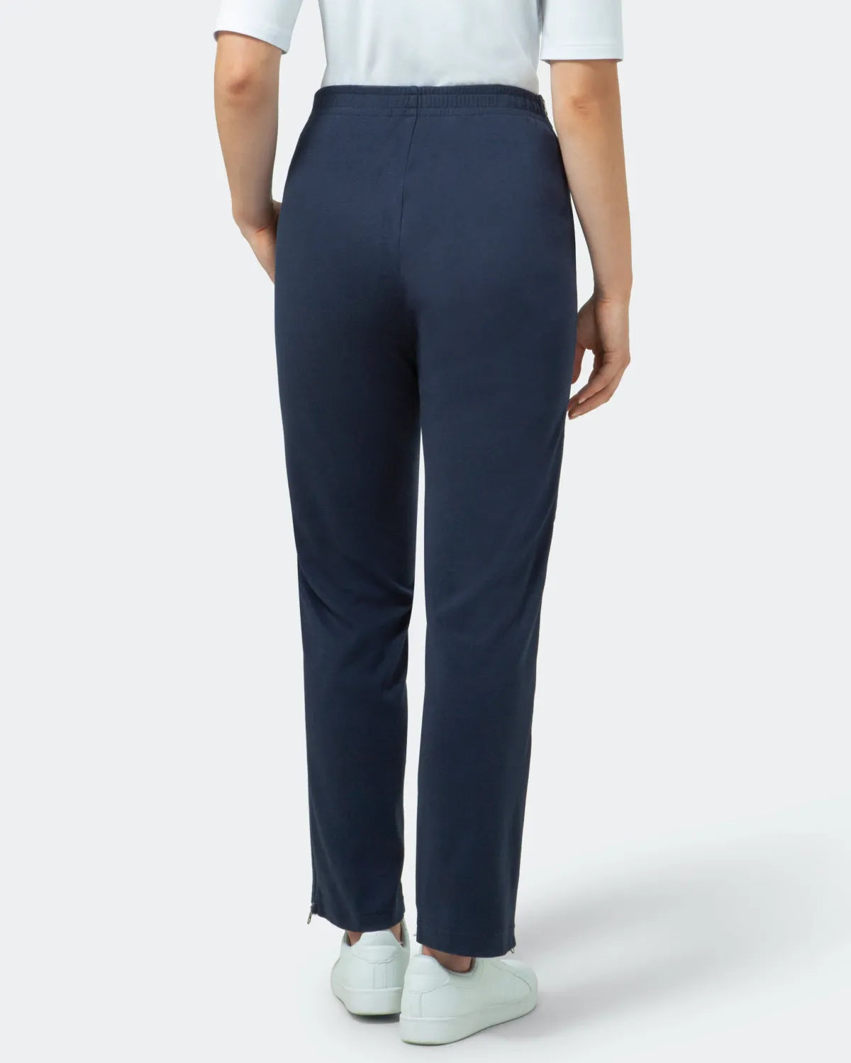 Marineblaue Hose mit geradem Bein, seitlichem Reißverschluss und elastischem Bund.