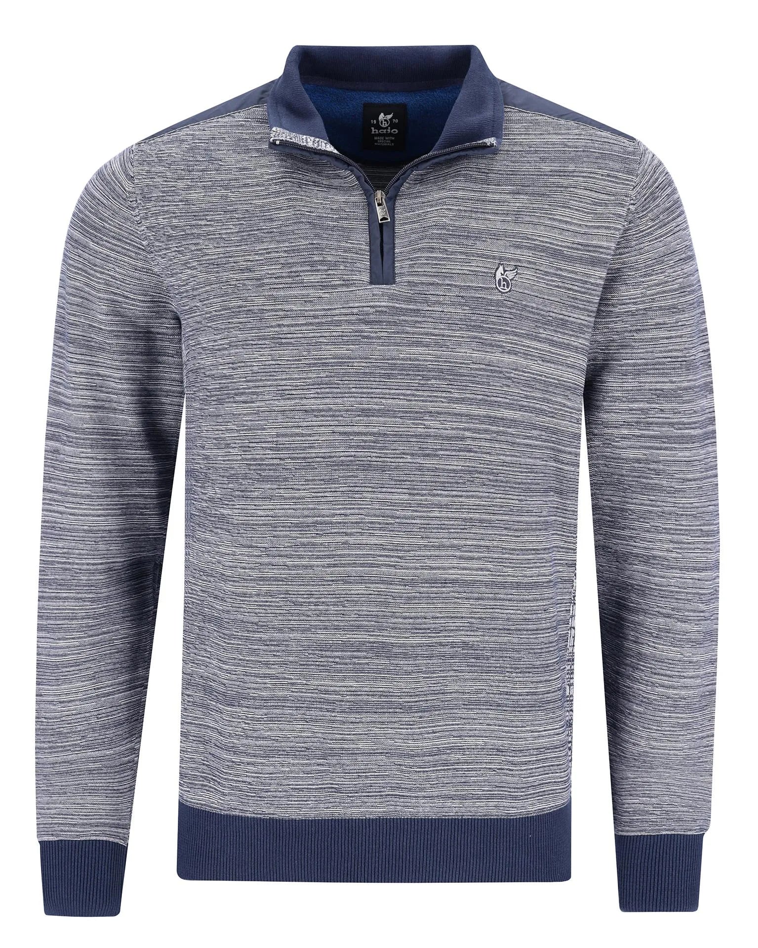 Marineblau und grau marmorierter Viertelreißverschluss-Pullover mit gerippten Bündchen und Kragen, mit kleinem Logo auf der Brust.