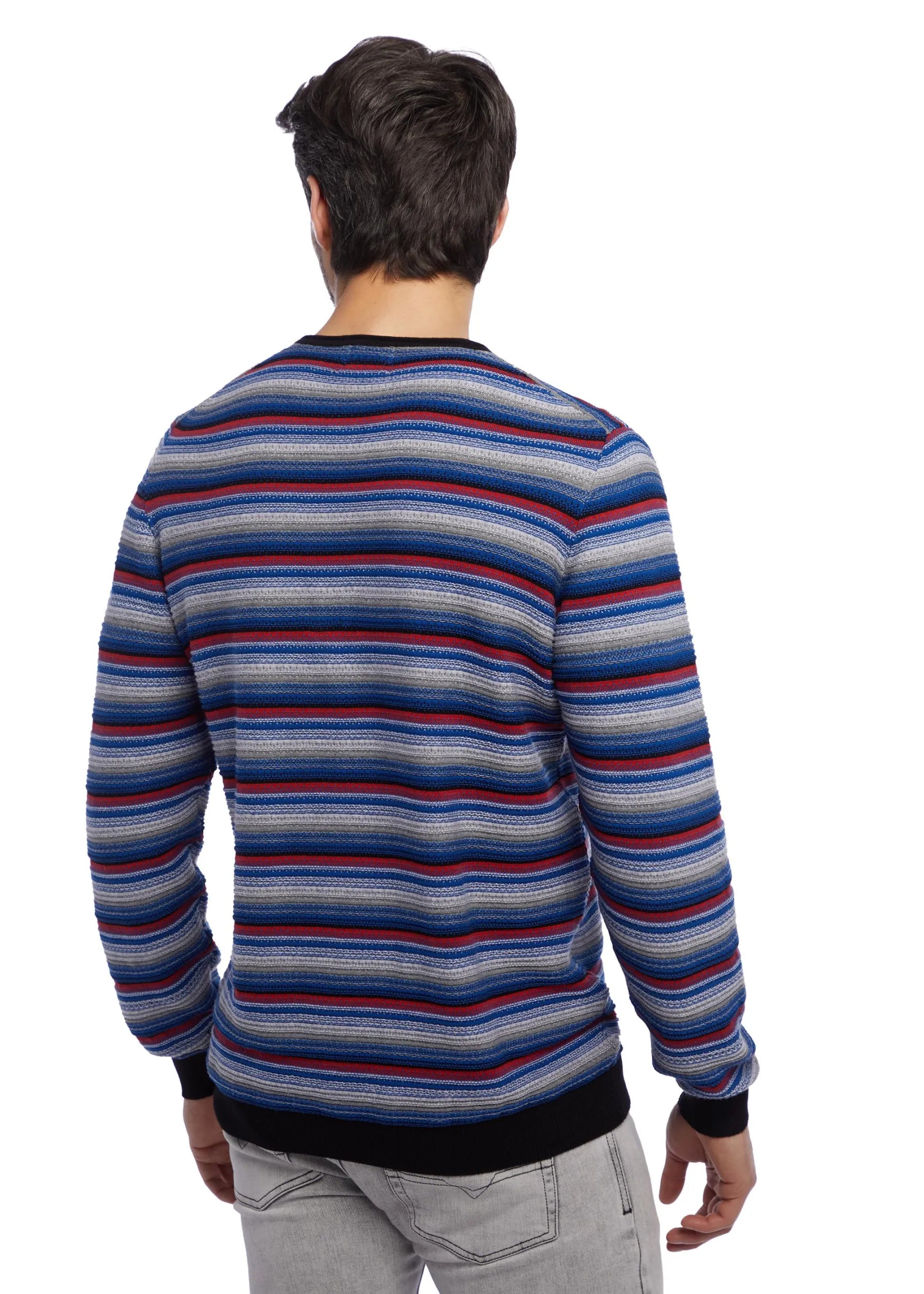 Gestreifter Pullover mit Rundhalsausschnitt in marineblauen und lila Farbtönen.