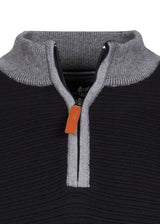 Schwarzer und grauer Reißverschluss-Pullover mit orangefarbenem Reißverschluss.