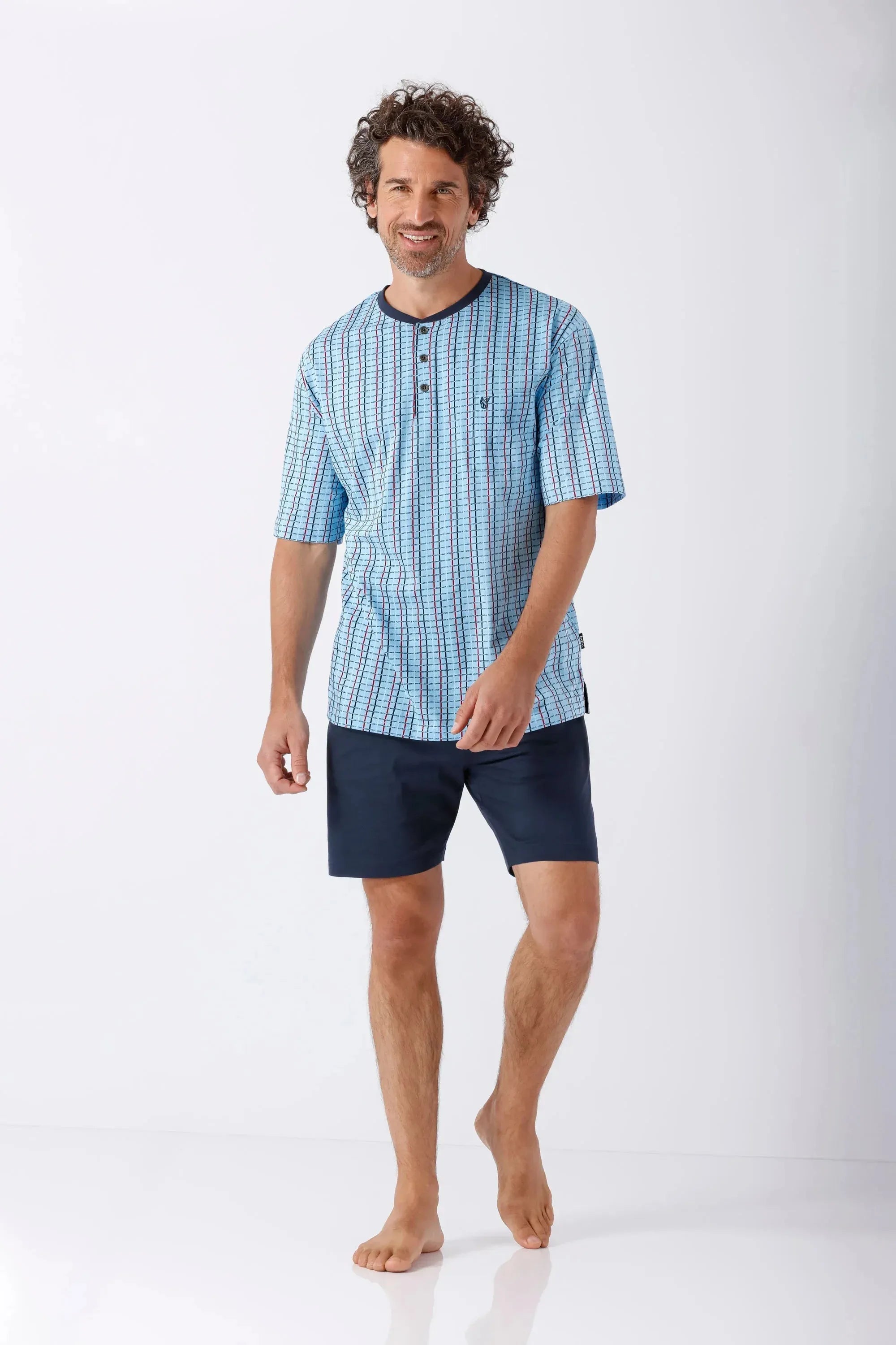 Herren Schlafanzug Shorty Premium Cotton: blau-weiße karierte Kurzarm-Oberteil mit Marineborte