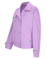 Lavendelfarbene zweireihige Jacke mit gerollten Manschetten und Knopfleiste.