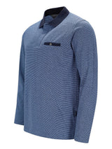 Blaues Langarm-Poloshirt mit Marineblauer Taschen- und Kragenverzierung, strukturiertes Strickdesign.