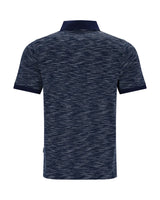 Marineblaues Poloshirt mit kurzen Ärmeln und einem strukturierten Muster, wahrscheinlich aus Baumwolle oder einem Polyestergemisch.