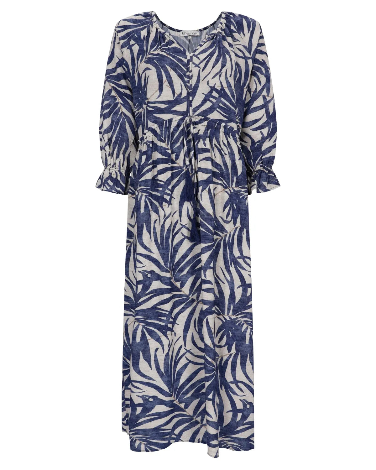 Blaues und weißes Kleid mit Palmenblattmuster und Glockenärmeln.