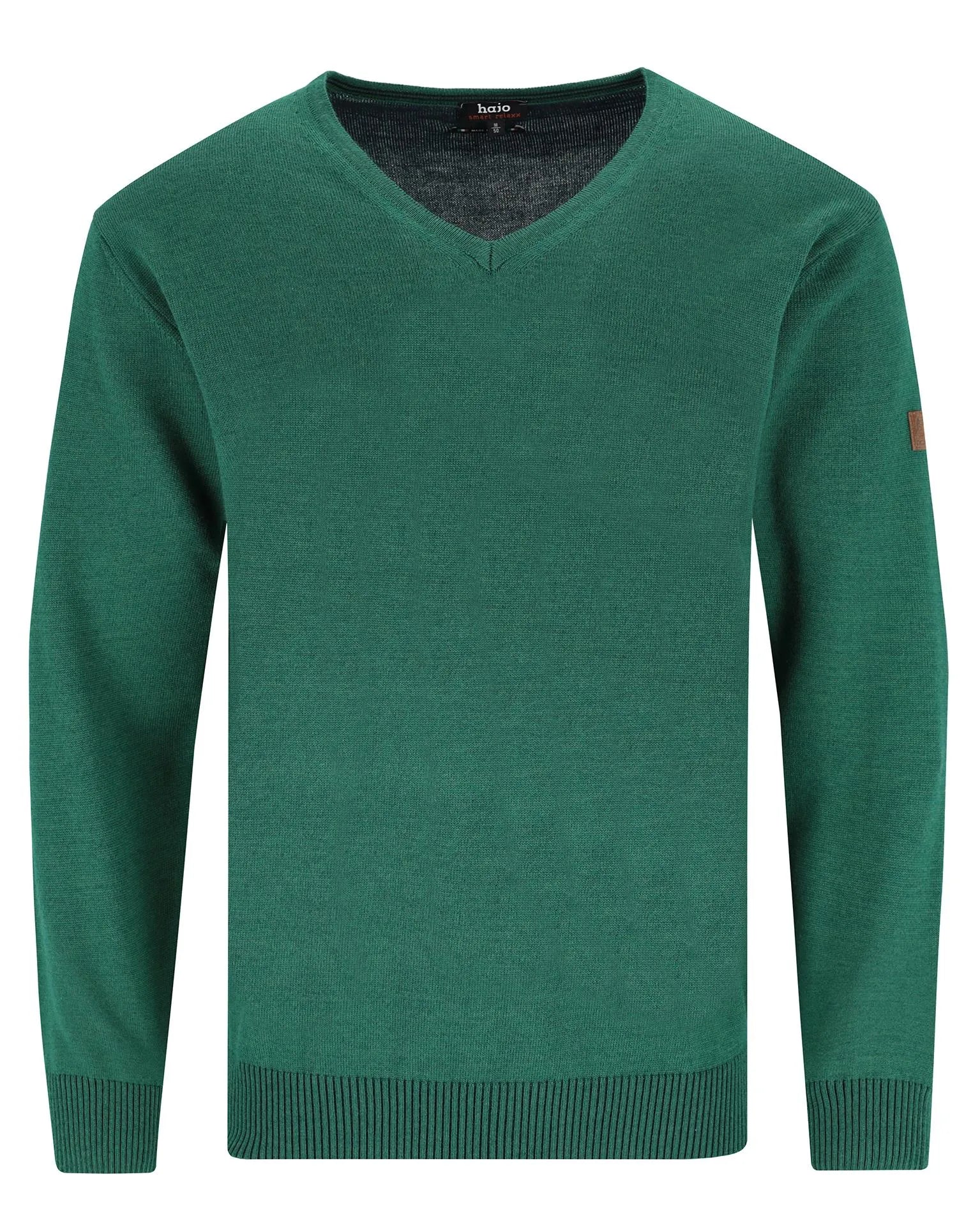 Grüner Strickpullover mit V-Ausschnitt.