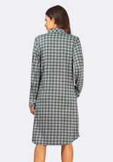 Grau-weiß kariertes Hemdkleid mit langen Ärmeln und Knopfleiste.