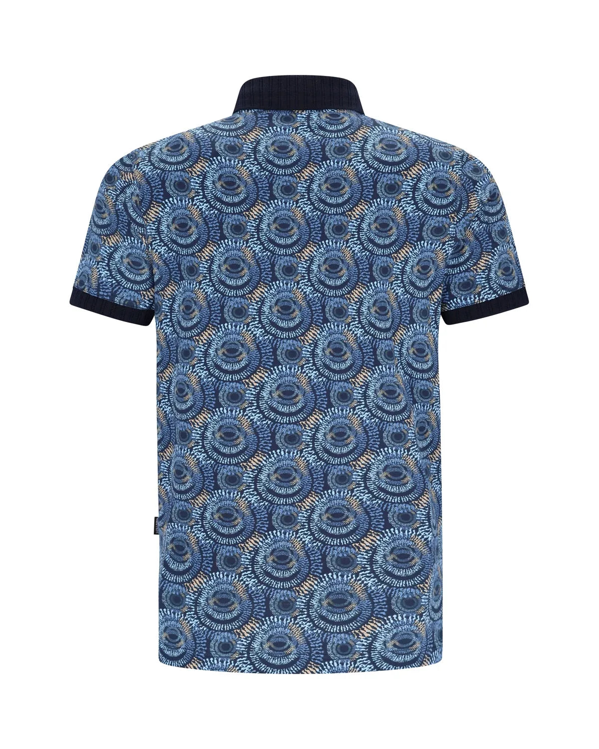 Blau-weißes Poloshirt mit Mandala-Muster und schwarzem Rand.