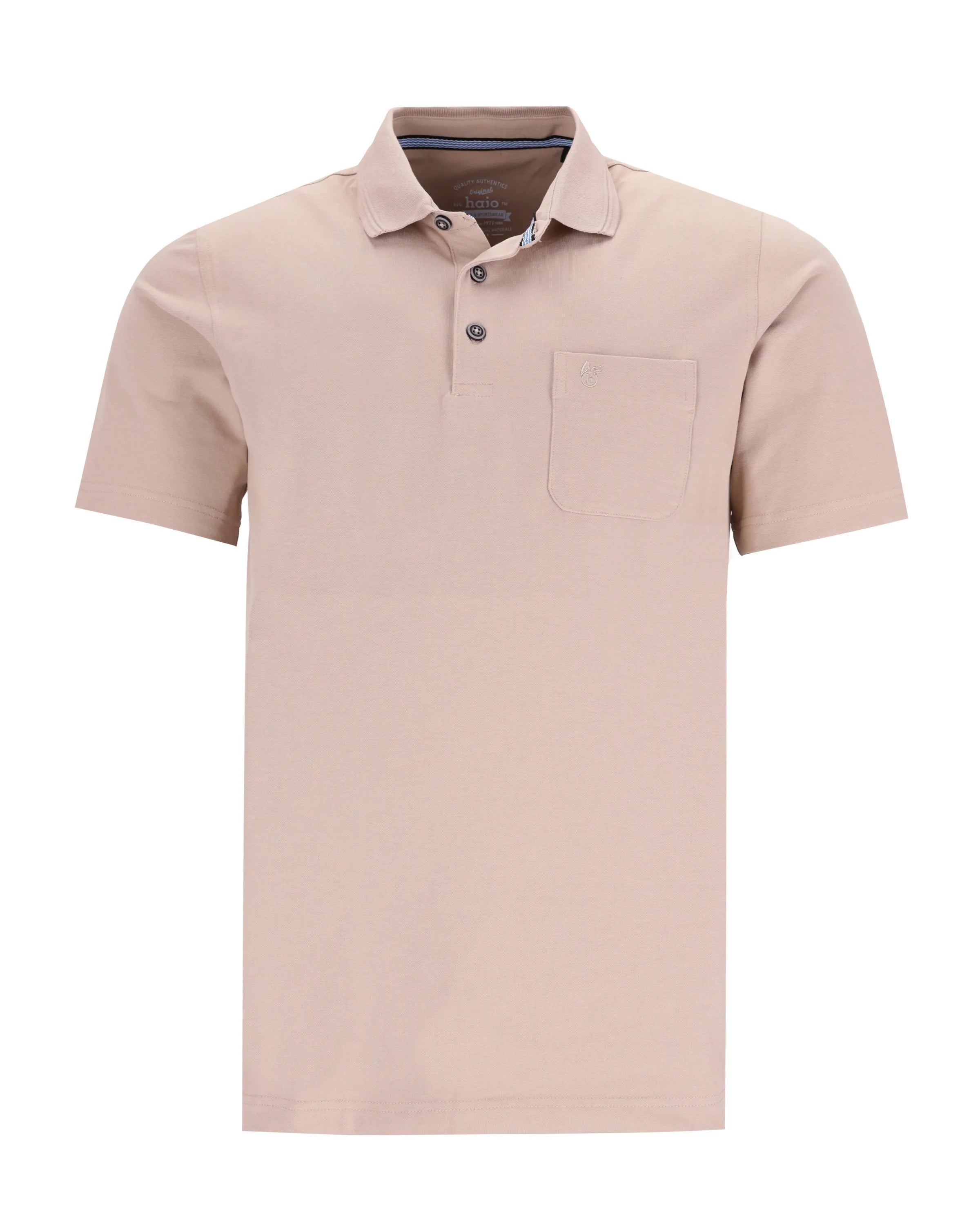 Hellbeiges Poloshirt mit einer Brusttasche.