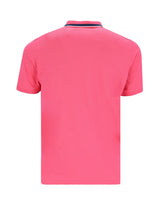 Neonpinkfarbenes Poloshirt mit marineblauem und weißem Besatz, kurze Ärmel, Kragenausschnitt.