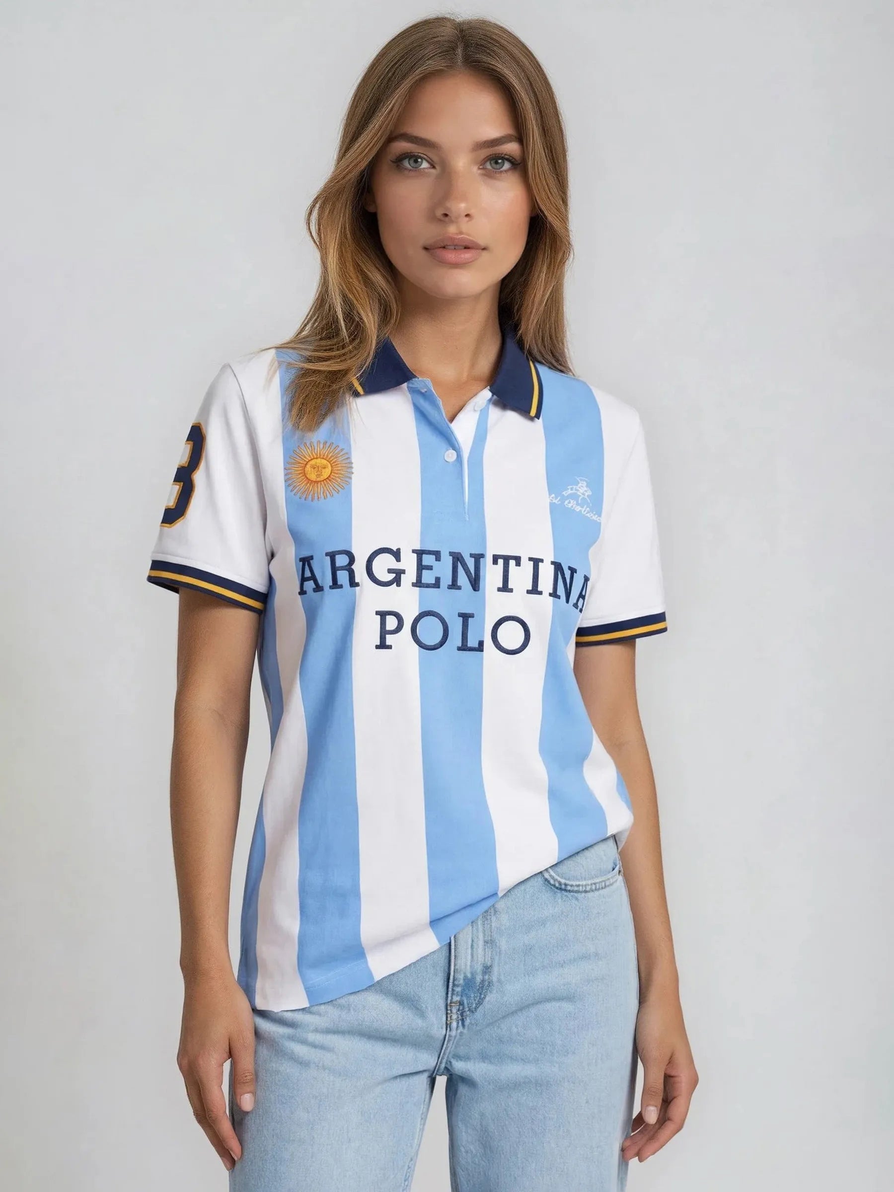 Polopique EL POLISTA damen kurzarm-polo mit blau-weißen streifen, navy kragen mit goldrand und argentinien schriftzug