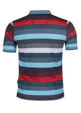 Gestreiftes Poloshirt mit einer Mischung aus roten, blauen und schwarzen Farben, mit kurzen Ärmeln.