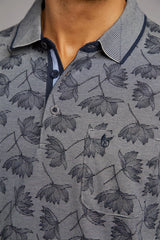 Marineblau und grau gestreiftes Poloshirt mit Blumenmuster, Button-down-Kragen, kurze Ärmel.