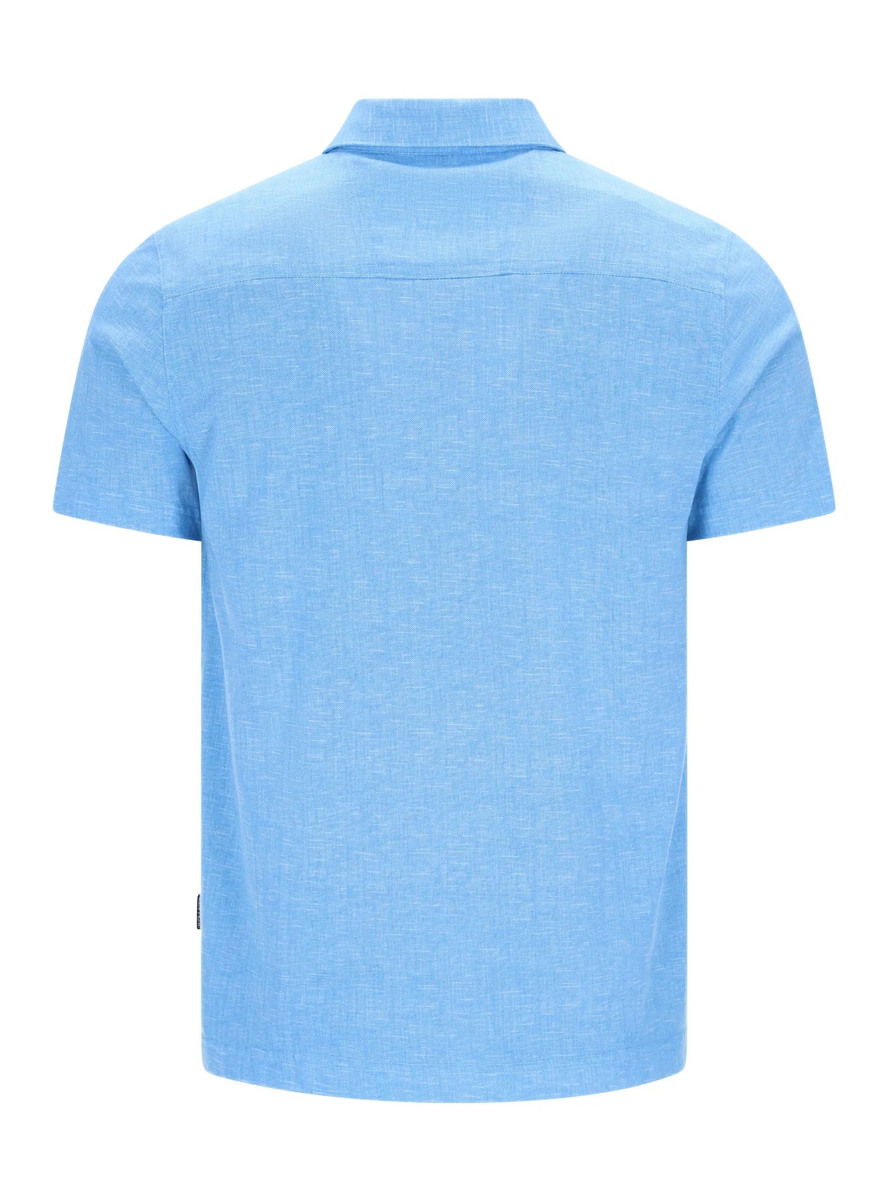 Hellblaues Kurzarm-Poloshirt allover bedruckt in Stay Fresh Qualität mit subtiler Webstruktur