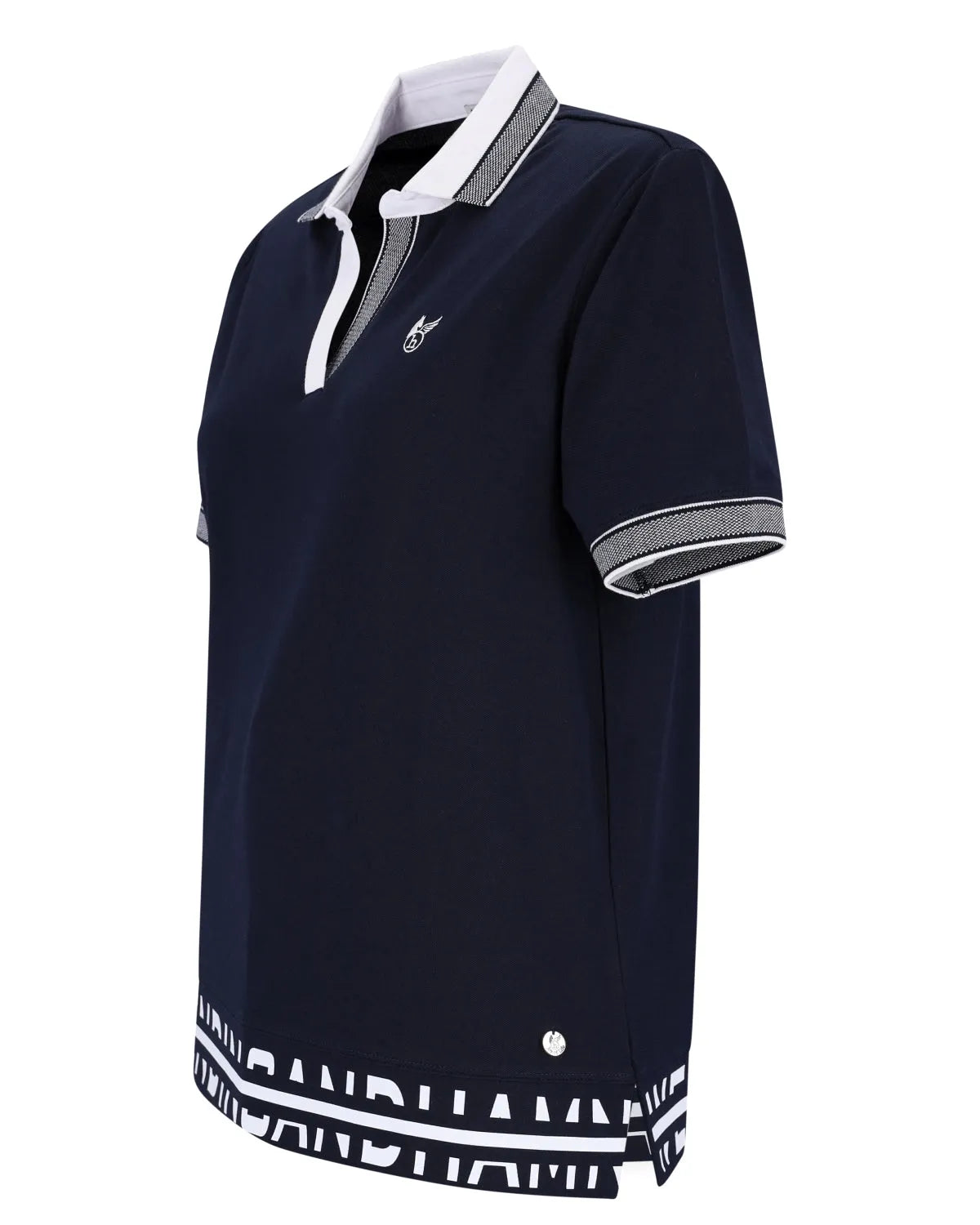 Marineblaues Poloshirt mit weißem und grauem Besatz, mit einem Pferdelogo auf der linken Brust.