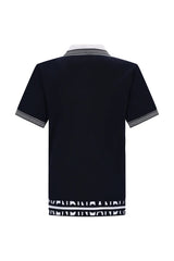 Marineblaues Poloshirt mit weißem und grauem Besatz und gemustertem Saum.