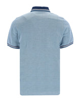 Hellblau gestreiftes Poloshirt mit marineblauem Besatz und Kragen, möglicherweise von Tommy Hilfiger.