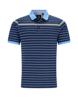 Blau-weiß gestreiftes Poloshirt mit Kontrastkragen und -manschetten, aus Baumwolle.