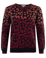 Pullover mit Leopardenmuster, V-Ausschnitt und rotem Saum.