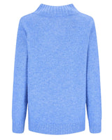 Hellblauer Pullover mit gerippten Bündchen und Kragen, aus weichem Strickmaterial.