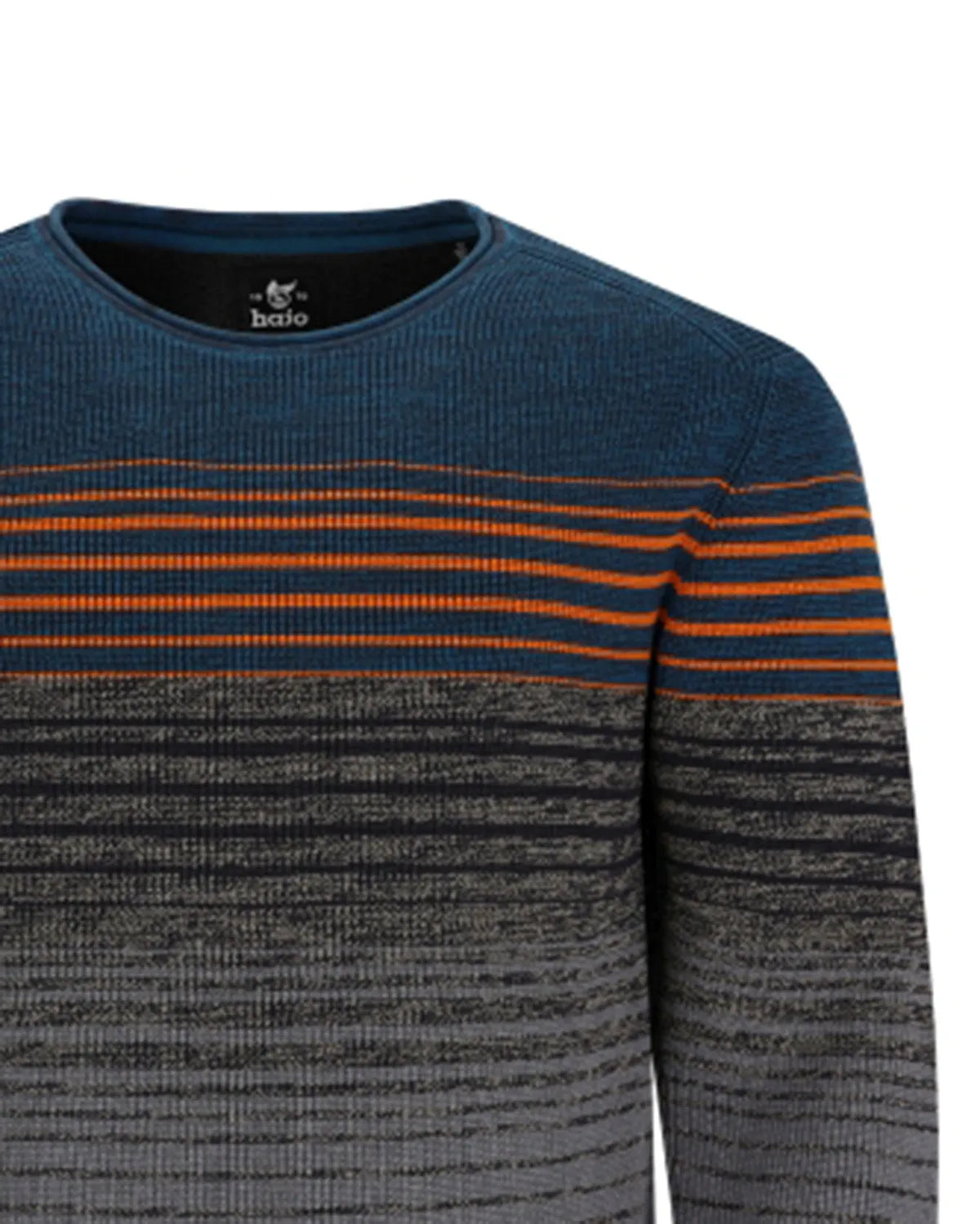 Anthrazit und marineblau gestreifter Pullover mit orangefarbenen Akzenten, aus weichem Strickmaterial.