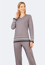 Anthrazitgrau und schwarz gestreiftes Pyjama-Set mit Rippenbündchen, aus weicher Baumwollmischung.