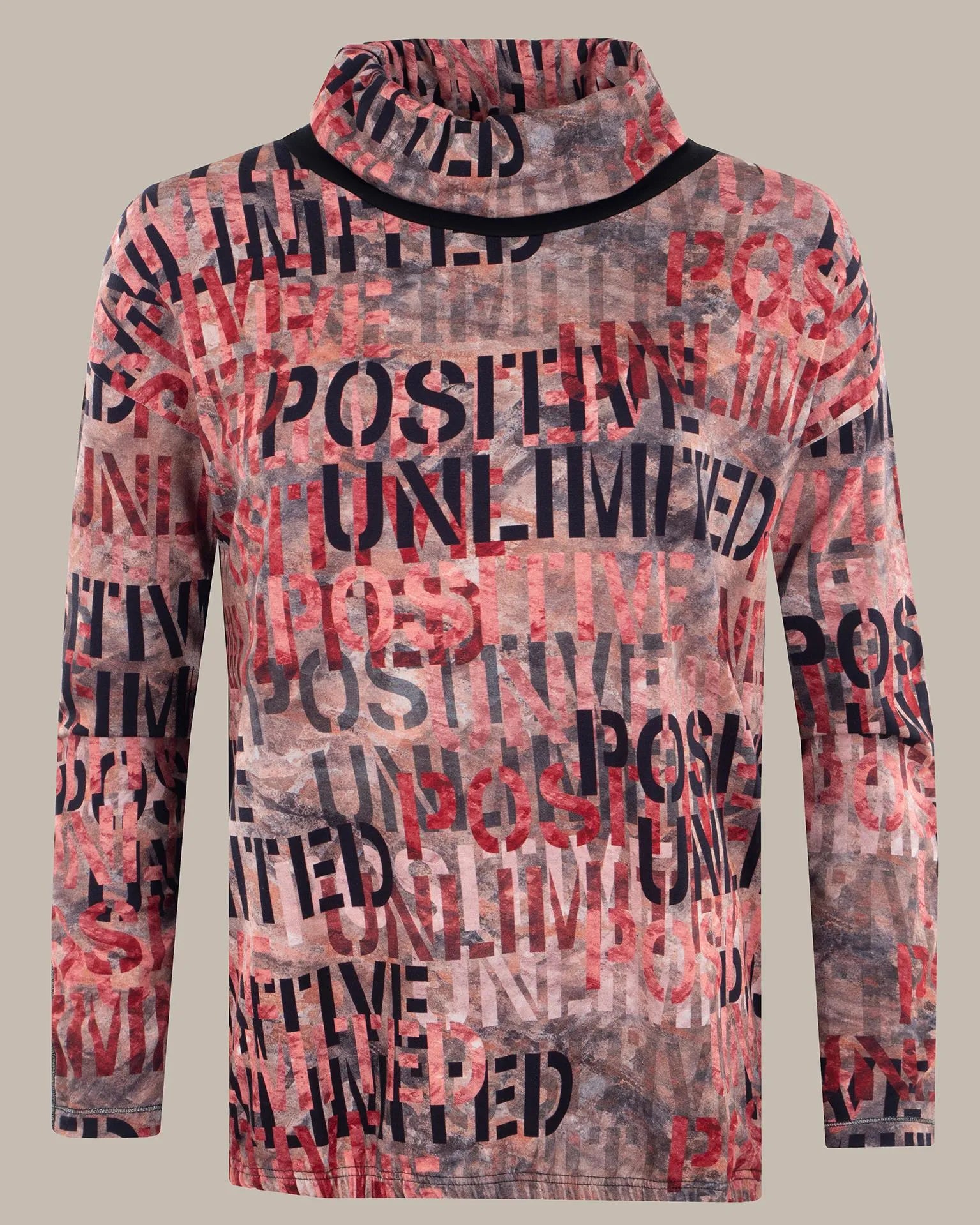 Rosa und schwarzer ’positive unlimited’ Rollkragenpullover mit Batikmuster.