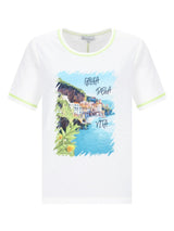 Weißes Shirt mit Amalfiküsten-Print und limagrünem Saum