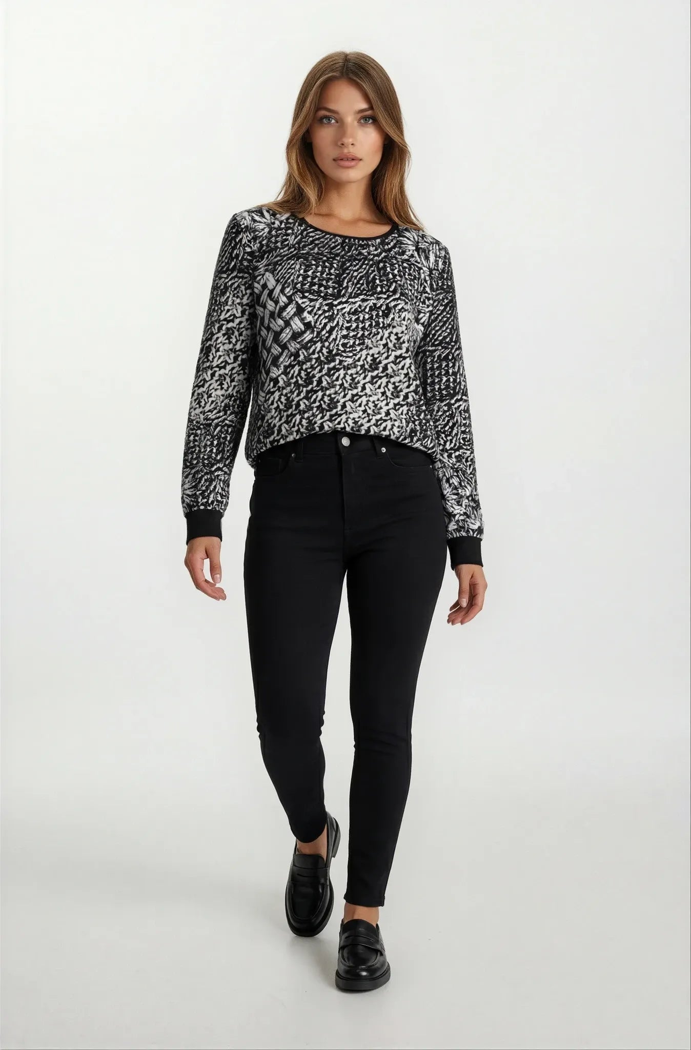 Schwarzer-weißer Muster-Pullover mit Bündchen und Rundhals, Langarm