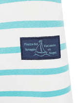 Navyblaues Stickerei-Patch mit weißem Segelboot und Piazza del Spiaggia Vacanza e Sogni auf gestreiftem Shirt Streifen-Dessin
