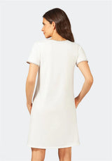 Weißes kurzärmeliges Kleid mit Spitzenbesatz, Freizeitkleidung.