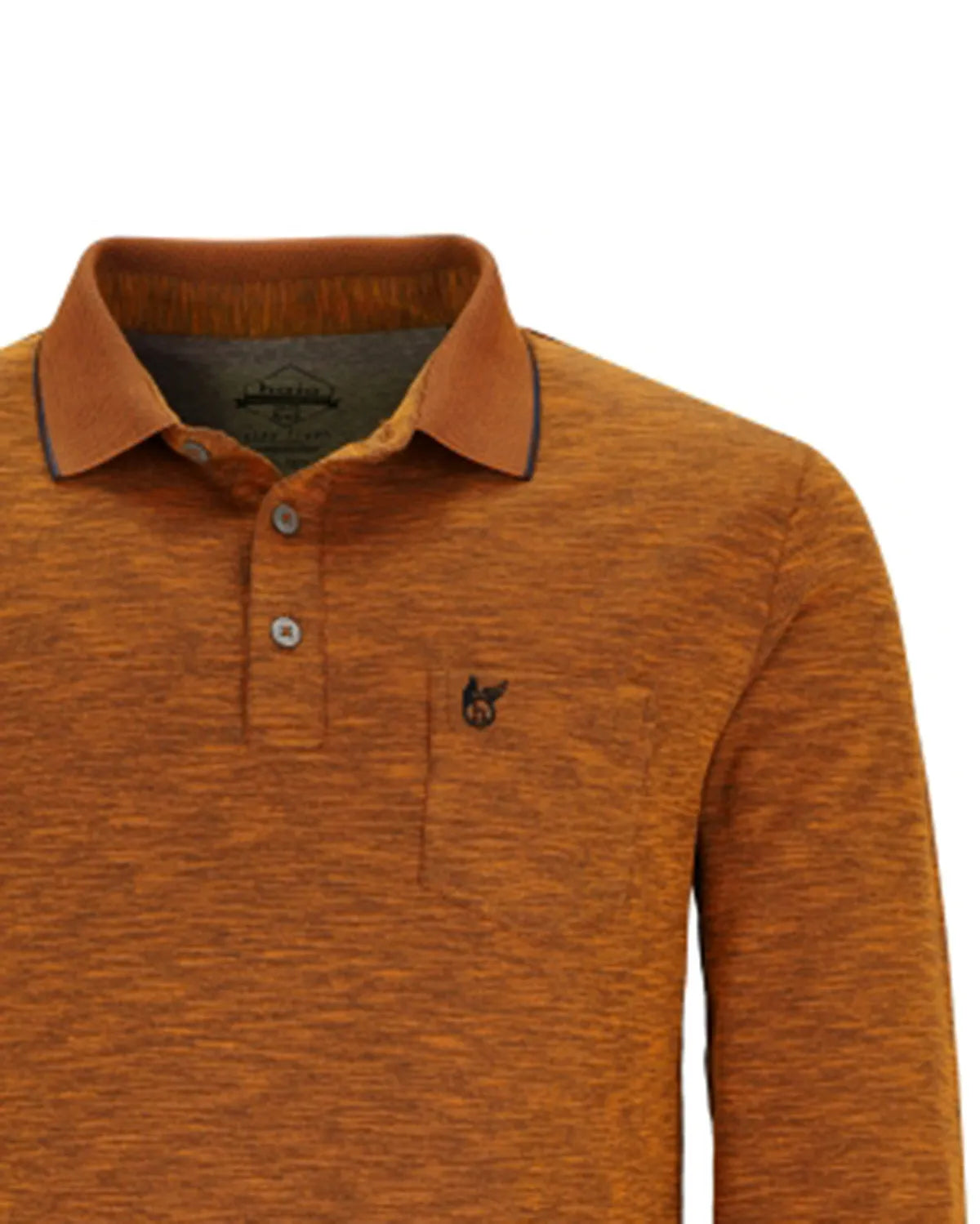Orangefarbenes Langarm-Poloshirt mit dezent marmoriertem Muster und Kontrastkragen sowie einer kleinen Tasche auf der linken Brust.