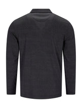 Schwarzes texturiertes Poloshirt mit dezentem Muster und Kragen, wahrscheinlich aus Baumwolle oder Polyester-Mischung.