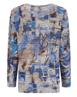 Blauer und beiger Pullover mit abstraktem Print und langen Ärmeln.