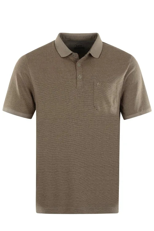 Olivgrünes Poloshirt mit Tasche und Kragen, aus Webstoff.