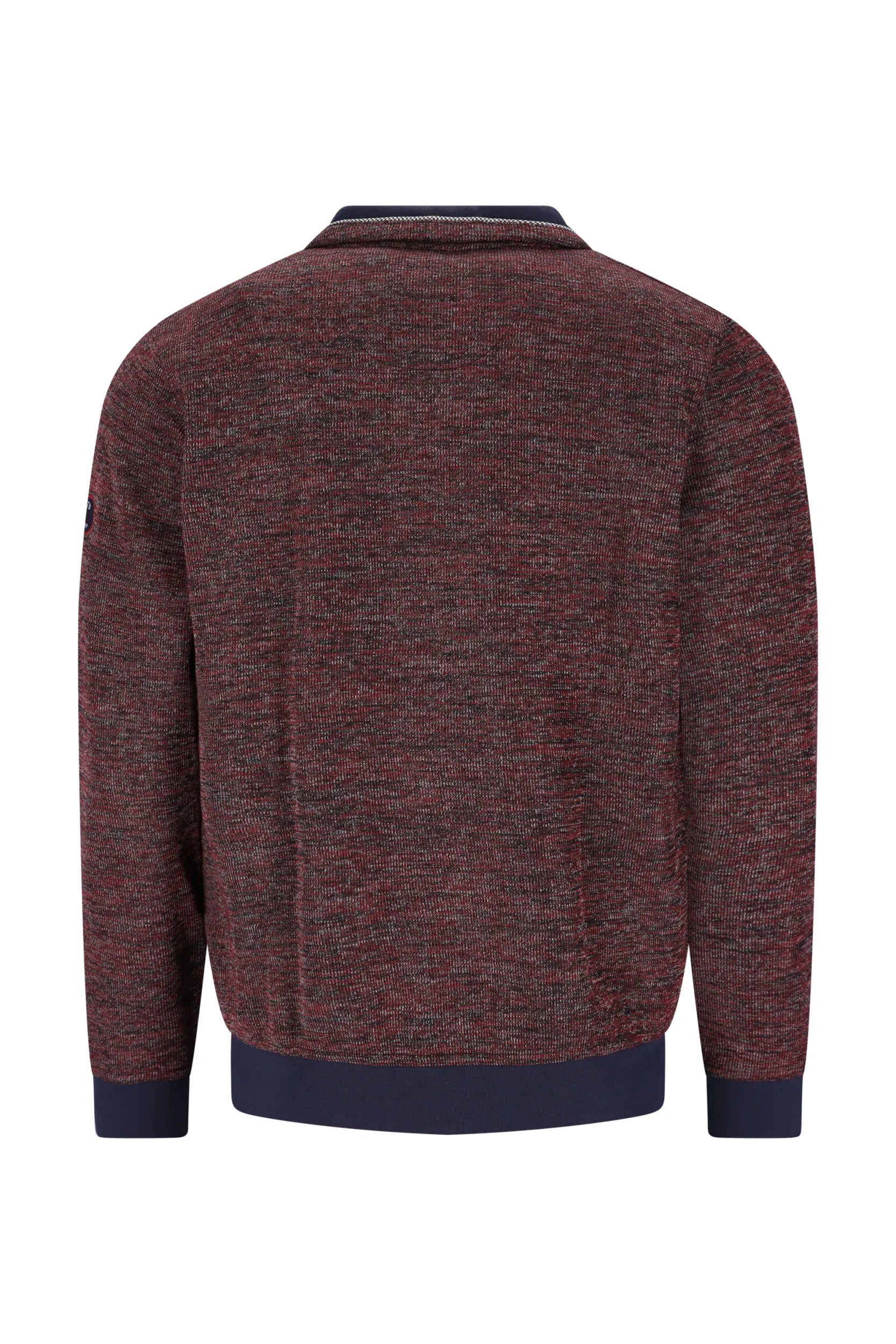 Kastanienbrauner und marineblauer strukturierter Pullover mit Kontrastbesatz, wahrscheinlich aus einer Woll- oder Baumwollmischung.