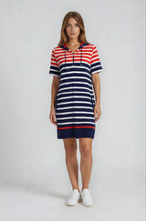 Navy und rot gestreiftes sweatkleid mit kapuze stay fresh® mit weißen akzenten aus bequemem material
