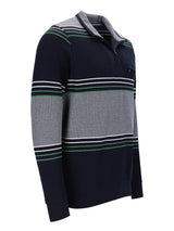 Marineblaues und graues gestreiftes Poloshirt mit grünen Akzenten, aus Baumwolle.