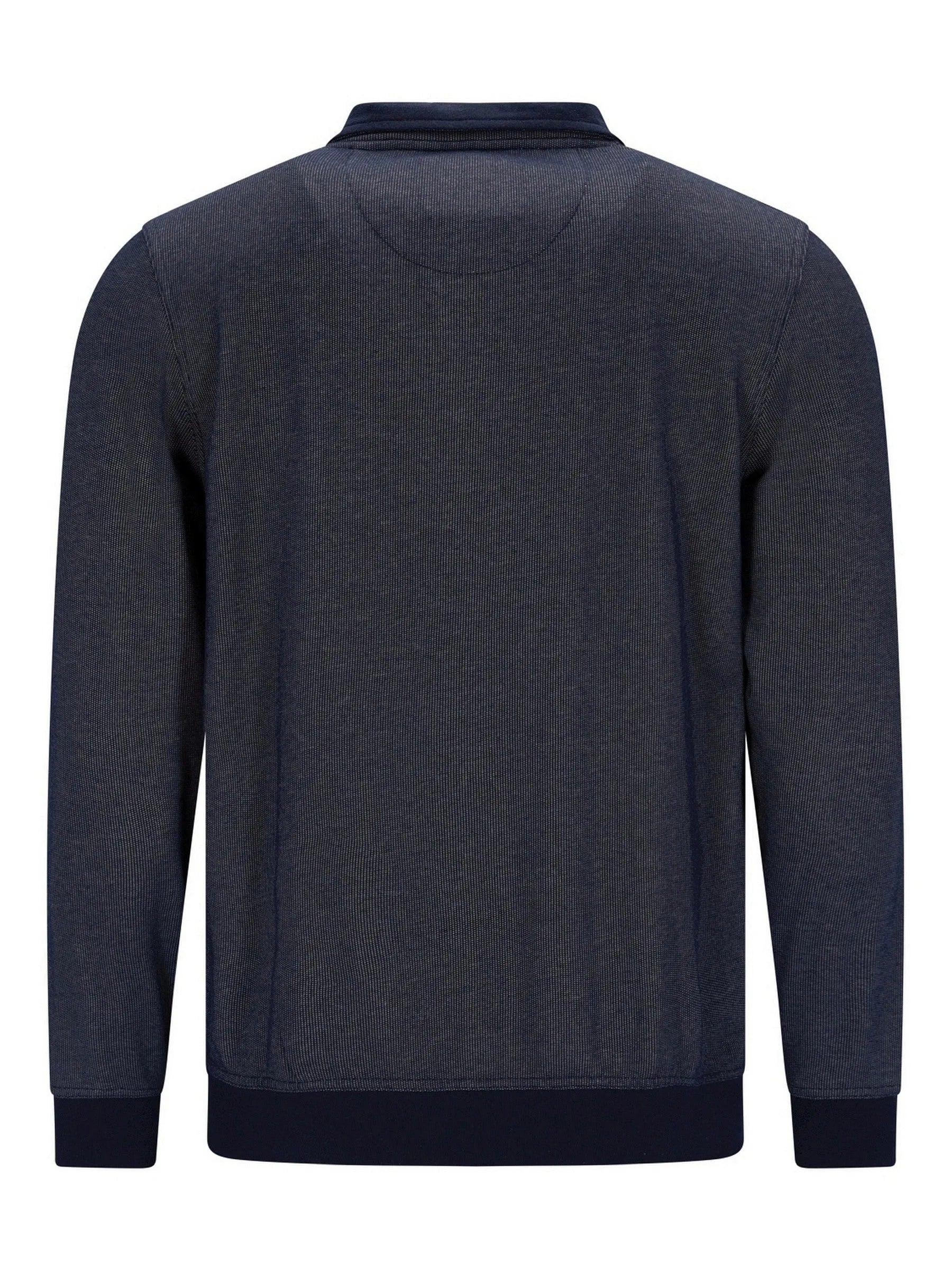 Marineblaue, strukturierte Strickjacke mit gerippten Bündchen und Saum, wahrscheinlich aus Wolle oder einem ähnlichen Material gefertigt.