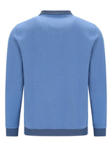 Blaues strukturiertes Poloshirt mit marineblauen Akzenten und Kragen, wahrscheinlich aus Baumwolle oder Polyester-Mischung.