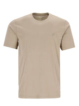 Beige t-shirt mit rundhals und kurzen ärmeln mit dezentem besticktem logo auf der linken brust